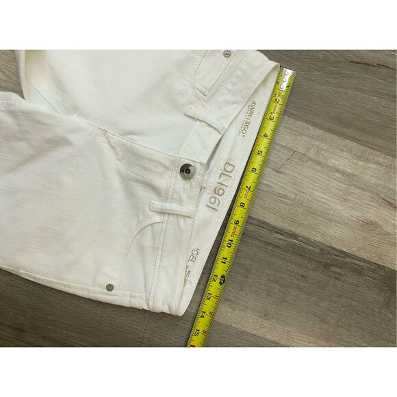 DL1961 Angel Mid Rise Skinny Ankle Jeans in Milk White, Size 27", MSRP $179 - Picture 4 of 11